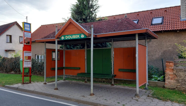 obec Doubek - autobusová zastávka